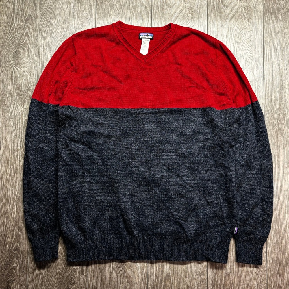 Patagonia Mens XL Lambswool V-Neck Colorblock Sweater Red Charcoal Grey Hiking